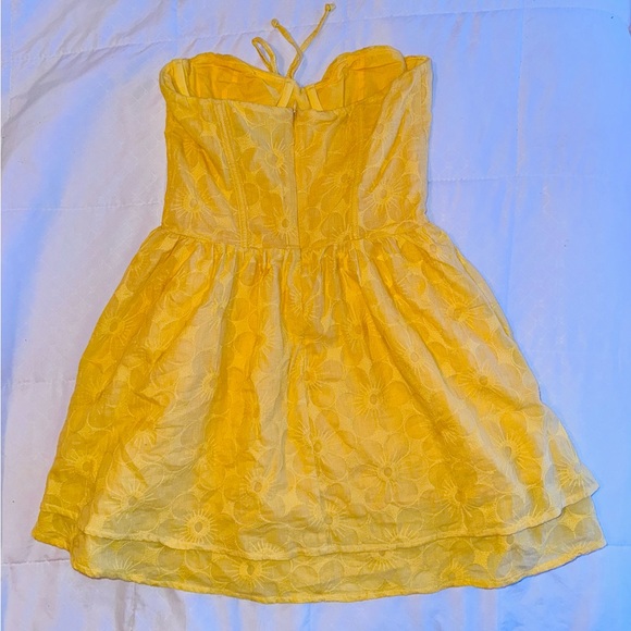 White Fox Boutique Flowers In The Rain Mini Dress - Picture 6 of 7